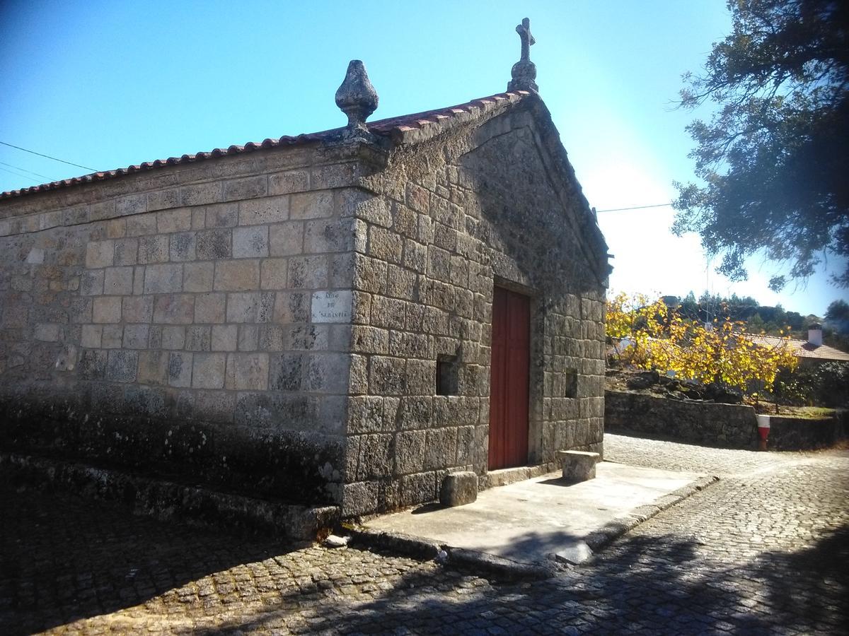 Moradia Familia Escoto Villa มอนซานโต ภายนอก รูปภาพ